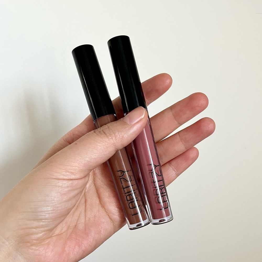 2 x LARITZY COSMETICS Long Lasting Liquid Lipsticks (full size)